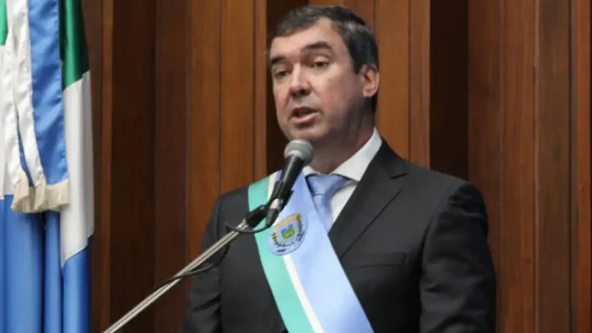 Eduardo Riedel é reeleito governador de MS no 1º turno