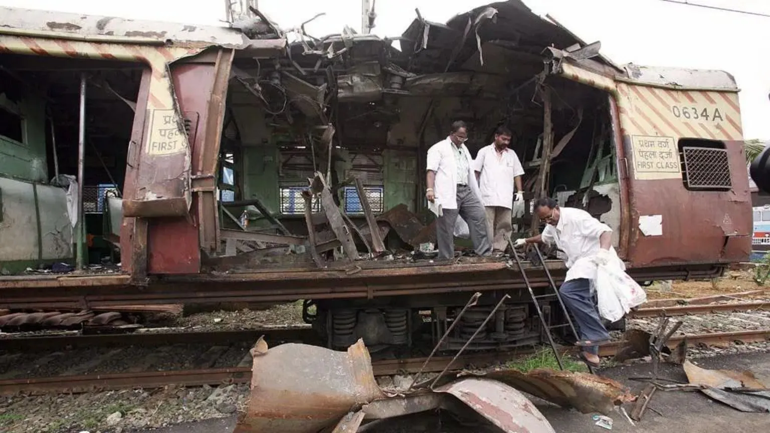 Sete explosões atingiram trens de passageiros em Mumbai durante o horário de pico da noite em 2006 (Foto: Getty Images)