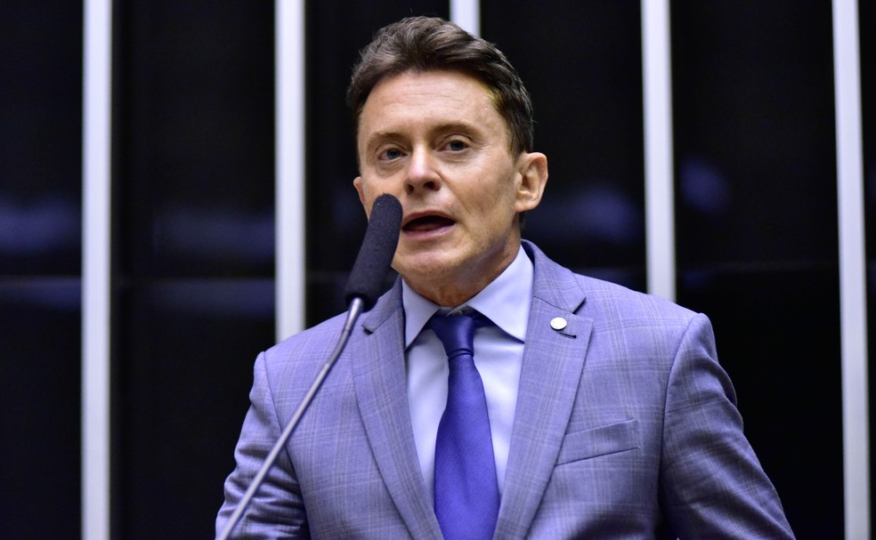 Deputado destina R$ 2,2 milhões para revitalização de ruas em condomínio local Deputado federal Fábio Teruel (MDB-SP) em discurso na Câmara dos Deputados, em Brasília. (Foto: Zeca Ribeiro/Câmara dos Deputados)