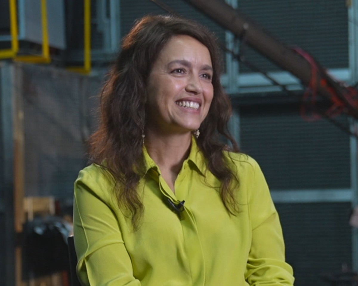 Manuela Dias provoca internautas sobre morango do amor na novela Manuela Dias — Foto: TV Globo