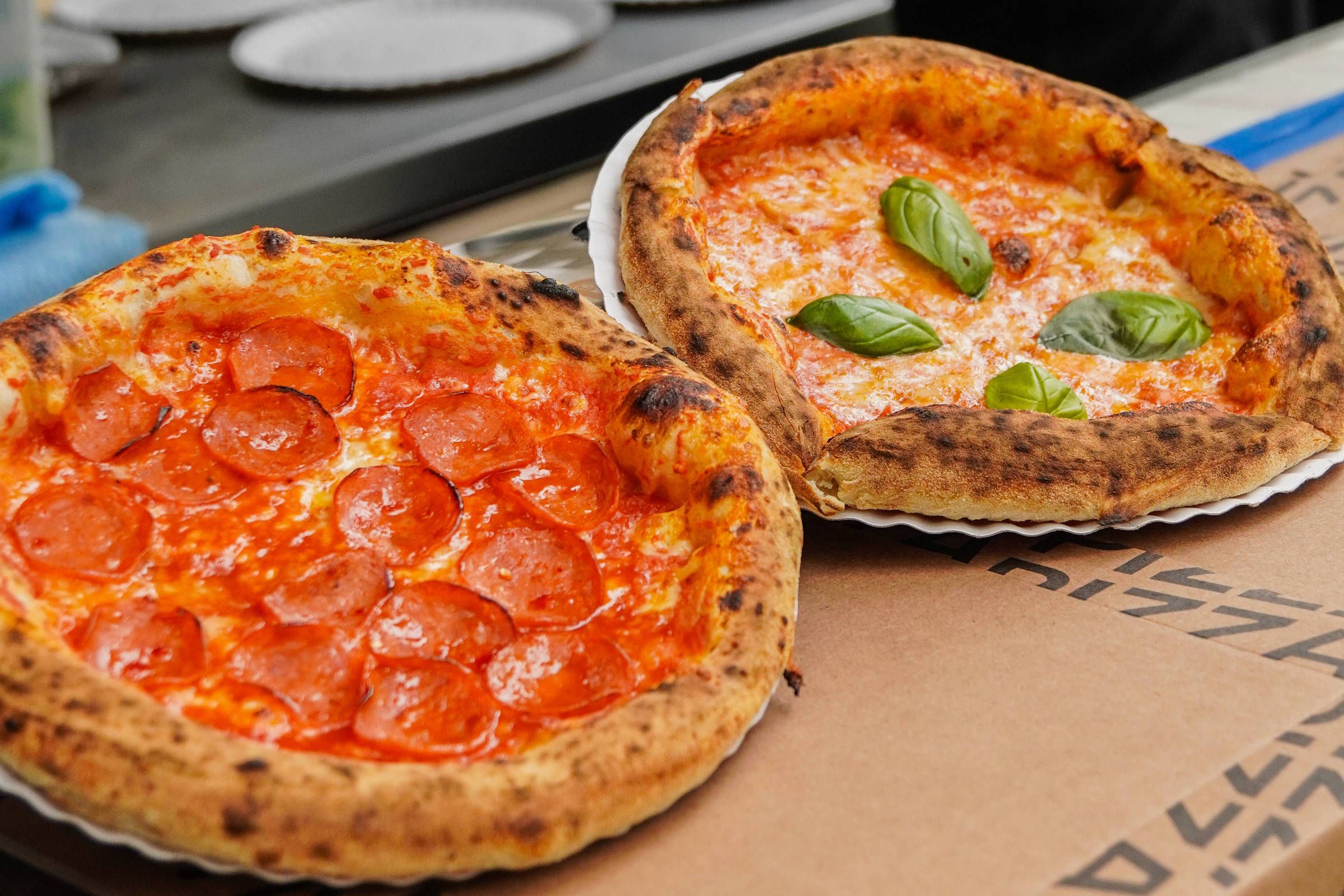 Pizzaria da Vila Romana é eleita a melhor de São Paulo em concurso gastronômico Pizzas preparadas durante evento do concurso SP8 Pizza, no Museu da Imigração (Foto: André Dellapina/Divulgação)