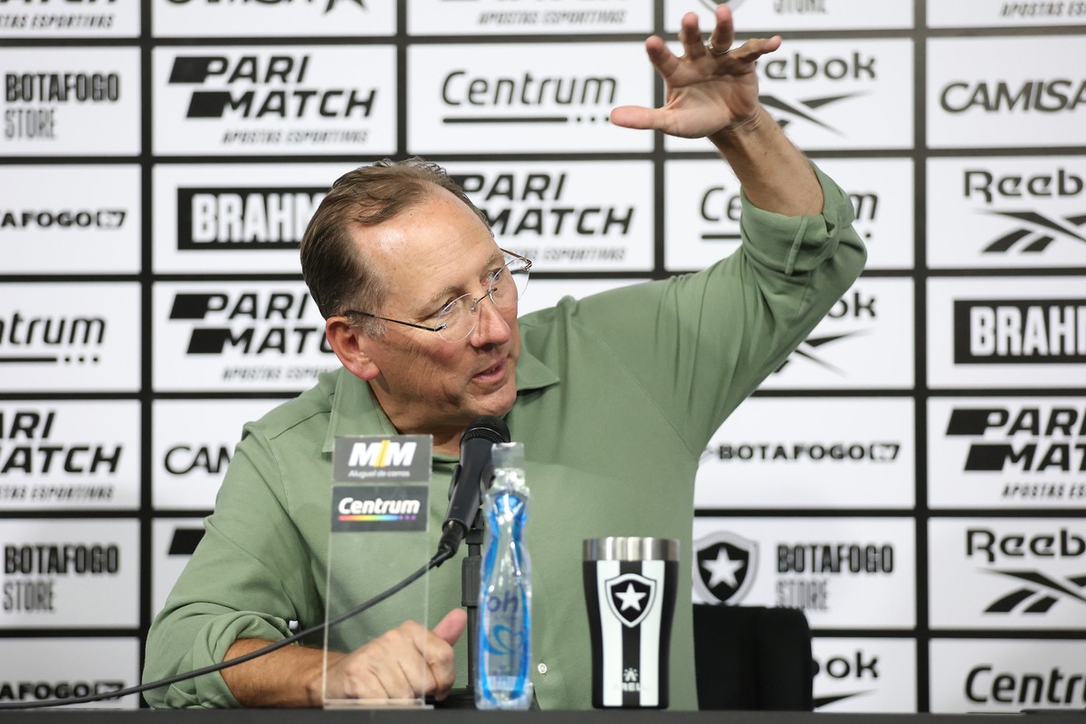 Textor celebra indicação do Botafogo à Bola de Ouro com declaração emocionante
