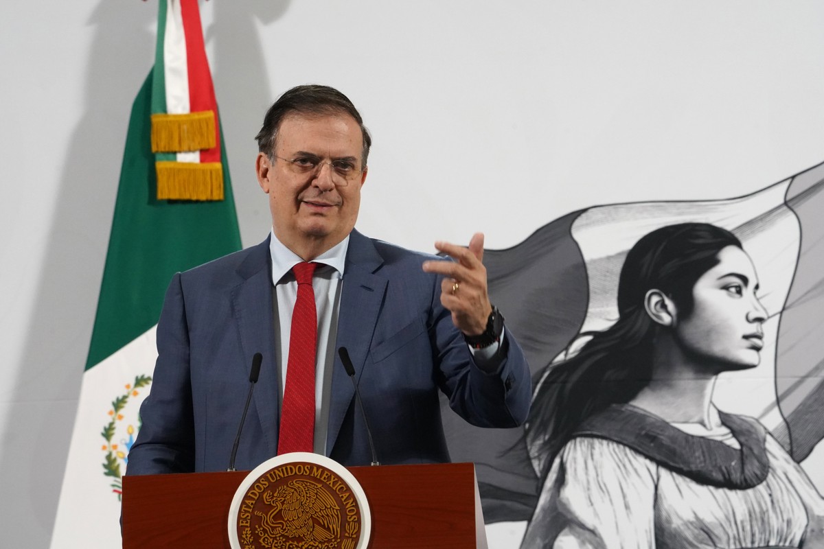 México critica tarifas de 30% de Trump e se prepara para negociações urgentes Marcelo Ebrard, ministro da economia mexicano (Foto: Mauricio Palos / Bloomberg)