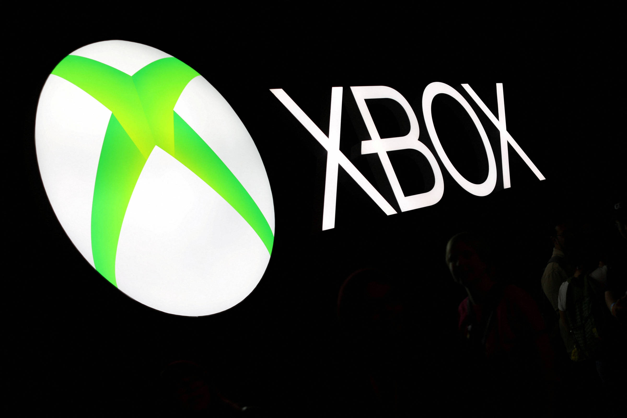 Demissões levantam questões sobre a sustentabilidade do Xbox Game Pass Logotipo da Xbox em estande da marca na E3 de 2017 (Foto: Mike Blake - 13.jun.17/Reuters)
