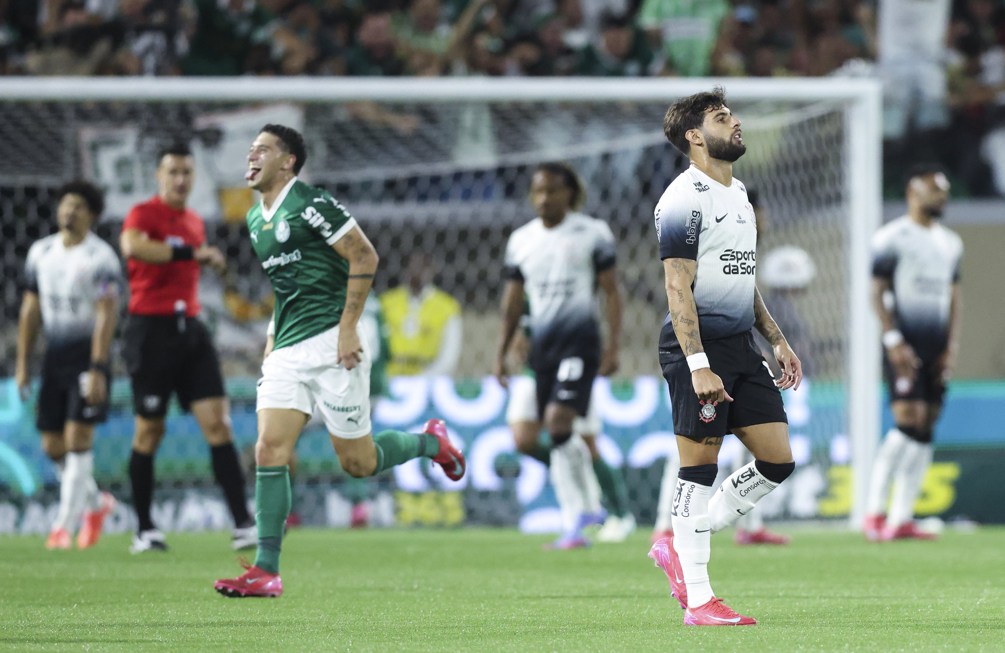 Corinthians e Palmeiras disputam prêmio milionário na final do campeonato hoje Corinthians x Palmeiras, rivalidade histórica e premiação da Copa do Brasil 2025. (Foto: Alexandre Schneider/Getty Images)
