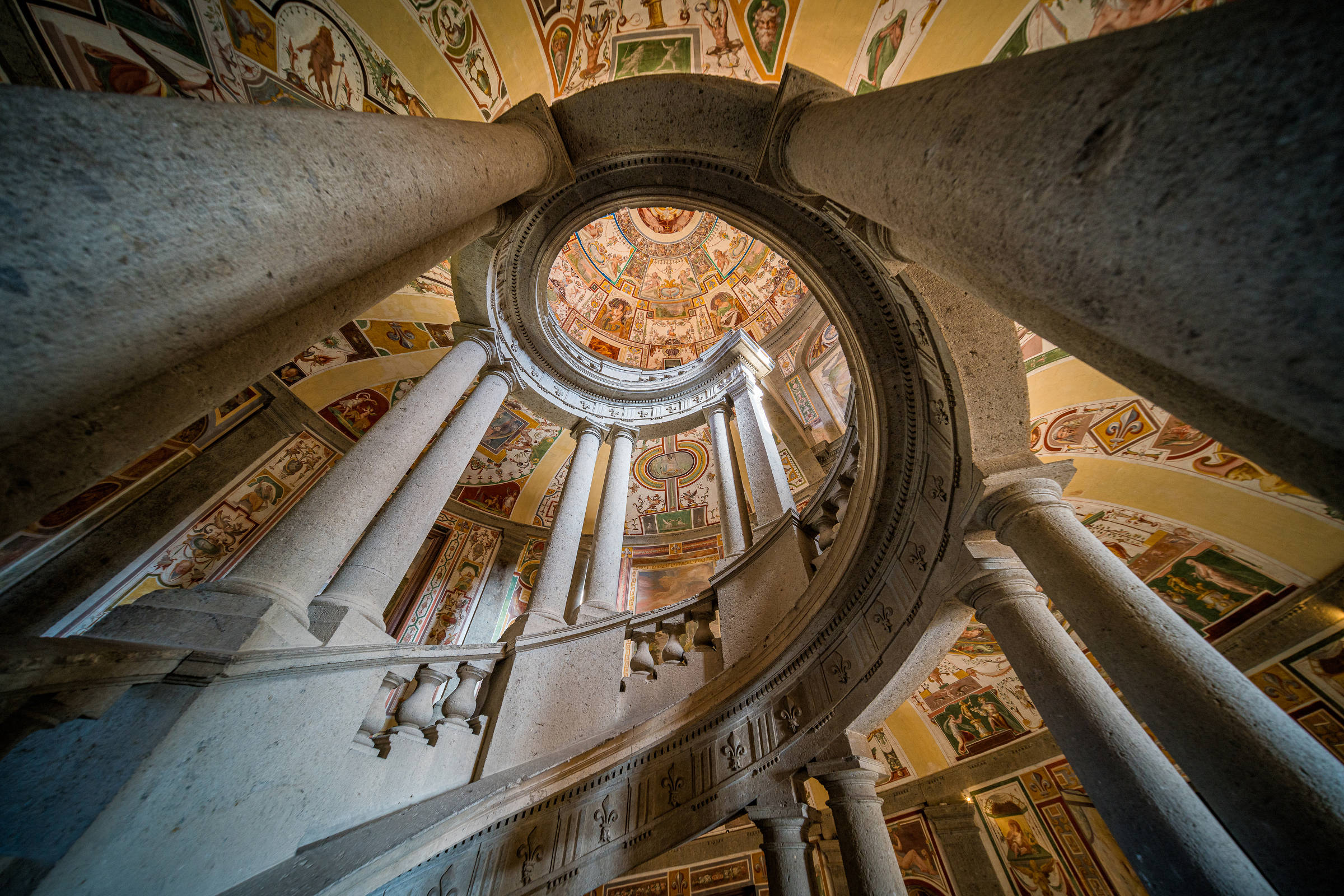 Caprarola revela palácio renascentista que encanta longe das multidões Villa Farnese, na cidade de Caprarola, na região do Lácio, na Itália (Foto: Gennaro Leonardi/Adobe Stock)