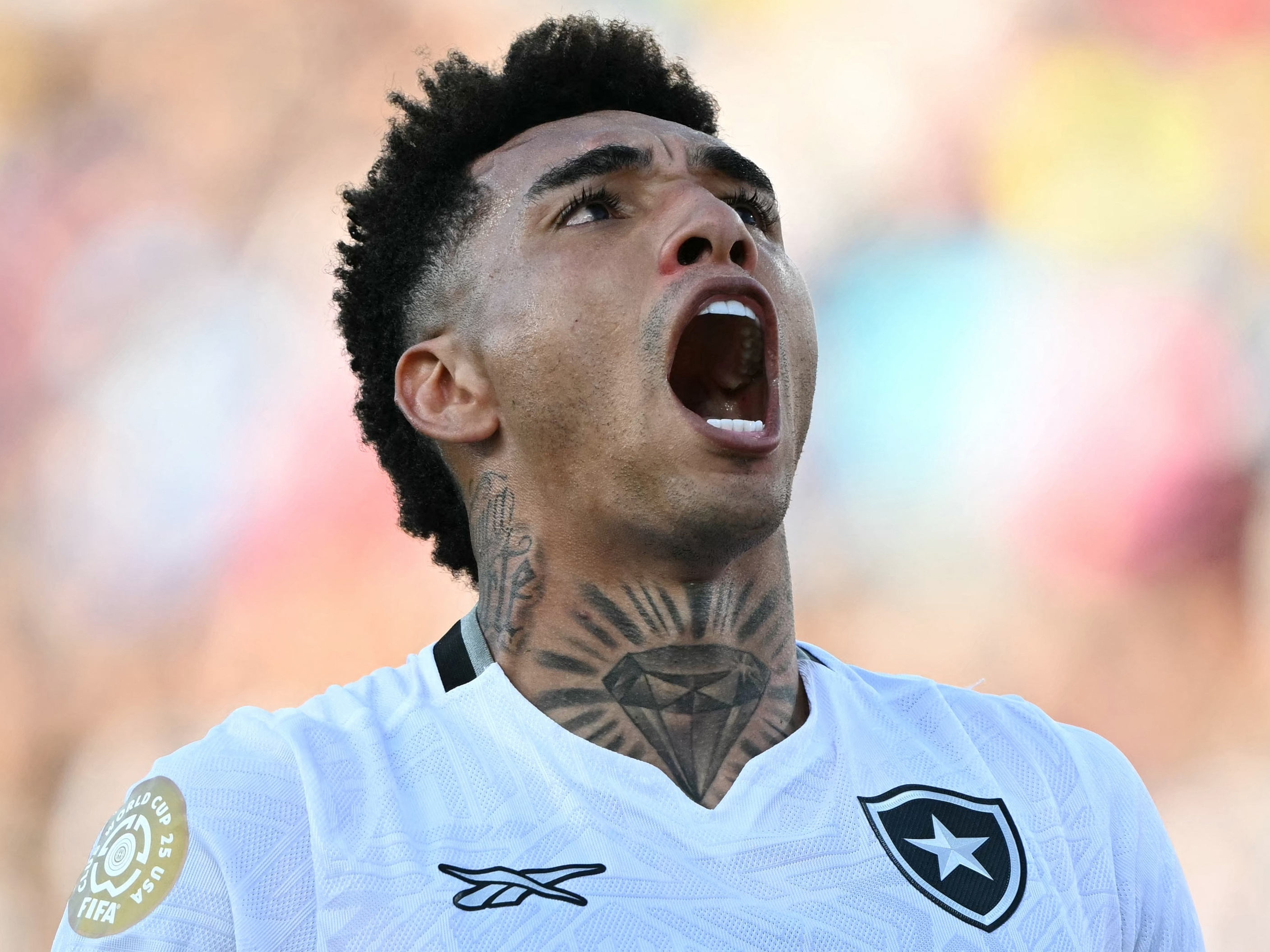 Botafogo supera PSG com vitória decisiva e se aproxima das oitavas do Mundial Igor Jesus marcou o único gol do jogo no Rose Bowl após lindo passe de Savarino (Foto: YURI CORTEZ / AFP)