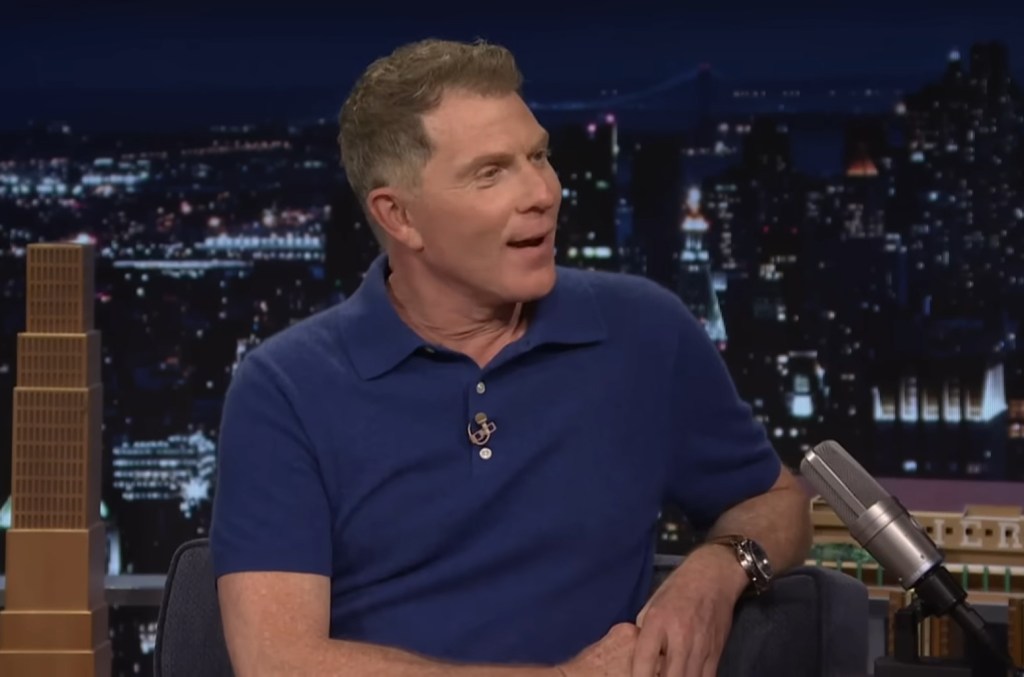 Bobby Flay pediu ao apresentador do 'Tonight Show', Jimmy Fallon, que o ajudasse a convencer Justin Timberlake a interpretar o chef celebridade em um próximo musical da Broadway. (Foto: Reprodução)