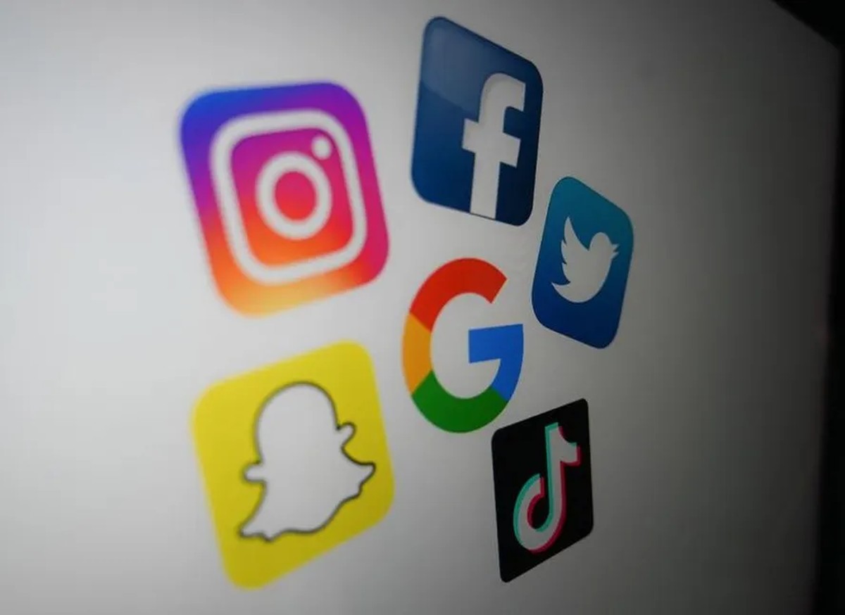 Regulamentação deve garantir liberdade de expressão e não silenciar opositores Ícones de redes sociais (Foto: Denis Charlet/AFP)