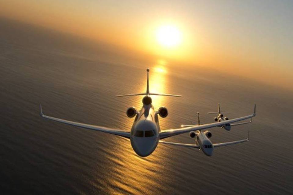 Jatinhos americanos lideram emissões de carbono, aponta estudo recente Jatinhos Falcon, da Dassault (Foto: Divulgação)