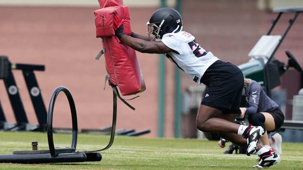 Jogadores do Falcons se envolvem em brigas após jogadas agressivas em treino Foto: Reprodução/@NFL