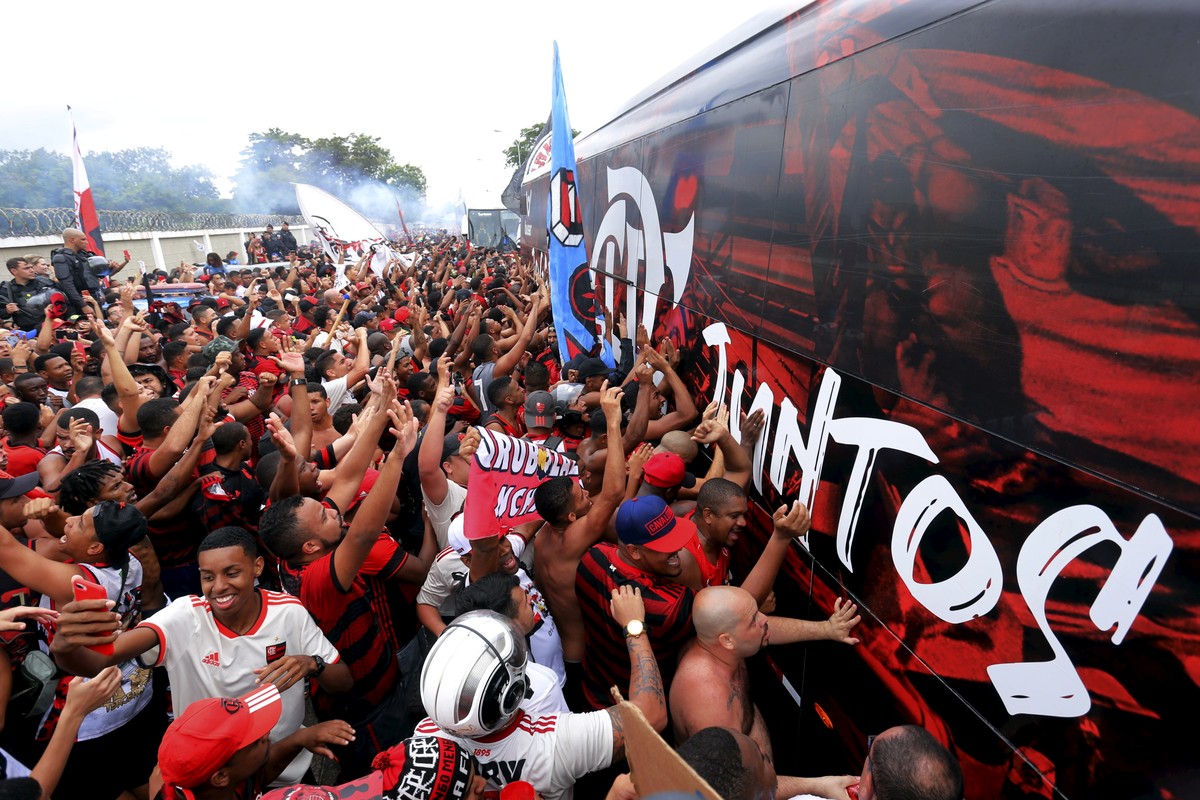 AeroFla realizado pela torcida do Flamengo no embarque para a final da Libertadores, em 2019 (Foto: Marcelo Theobald / Agência O Globo)