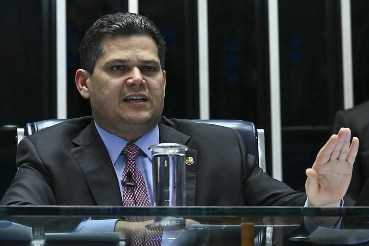 Senado enfrenta impasse enquanto Alcolumbre fortalece sua influência política Presidente do Senado, Davi Alcolumbre, durante sessão (Foto: Jefferson Rudy/Agência Senado/16-07-2025)