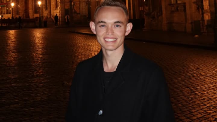 Colby Grey troca vida nos EUA por mestrado acessível e qualidade de vida na Bélgica