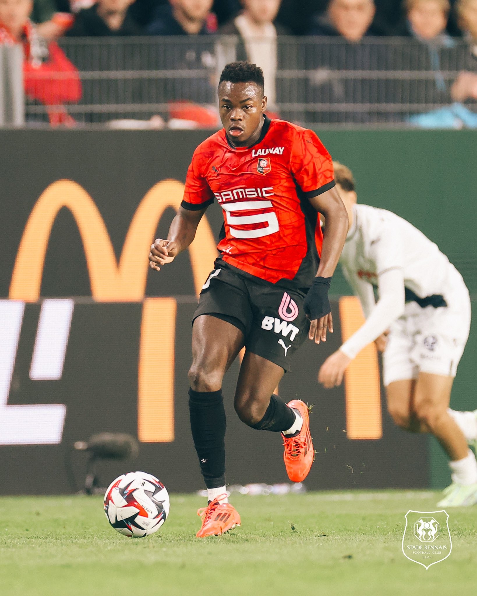 Vasco avança nas negociações com Rennes para contratar Andrés Gomez Foto: Reprodução