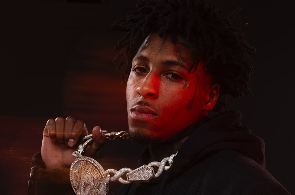 NBA YoungBoy elogia Donald Trump em novo álbum após perdão judicial YoungBoy Never Broke Again elogiou Donald Trump em seu novo álbum 'MASA' após receber um perdão do presidente no início de 2025. (Foto: Reprodução)