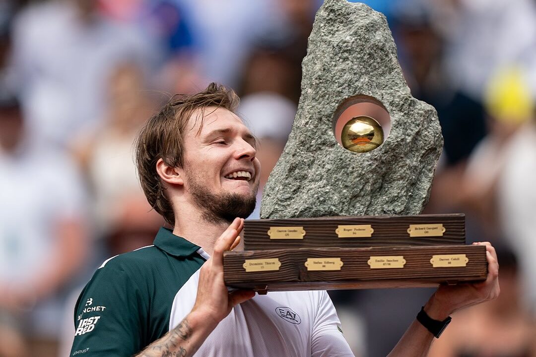 Shapovalov e Bublik conquistam títulos e retornam ao top 30 do ranking mundial Foto: Reprodução