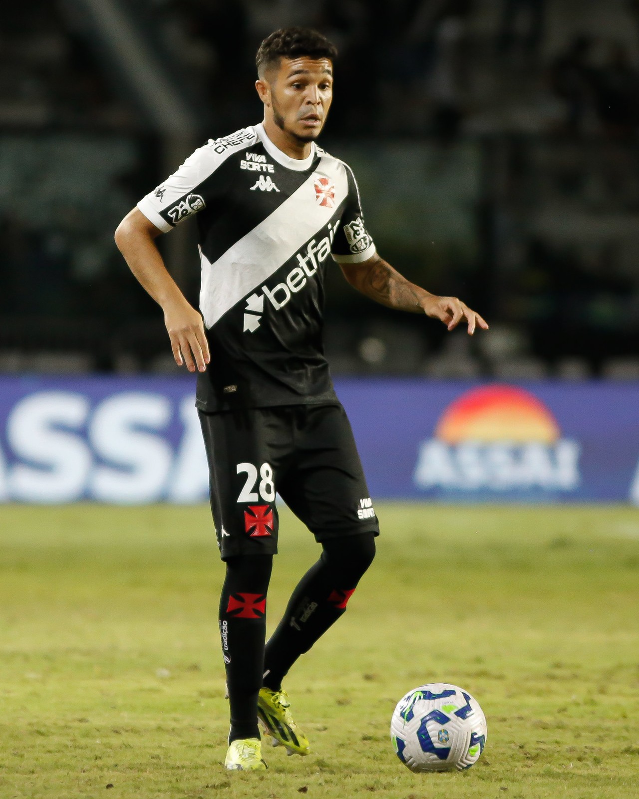 Adson do Vasco sofre fratura reincidente na tíbia e preocupa torcida Foto: Reprodução