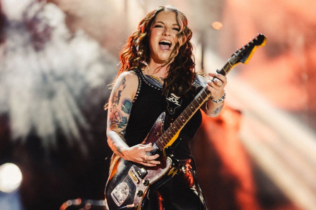 Ashley McBryde inaugura bar no famoso espaço de Eric Church em Nashville Ashley McBryde inaugura bar no famoso espaço de Eric Church em Nashville