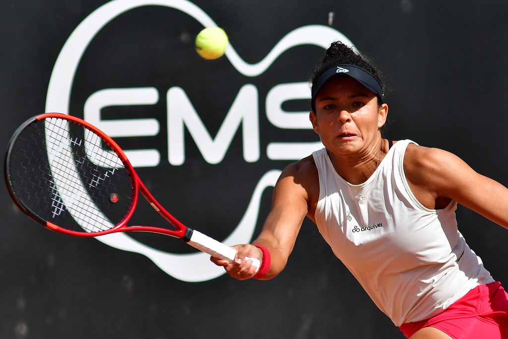 Rebeca avança para a final no saibro da Alemanha e Carol busca vaga em Palermo Foto: Reprodução