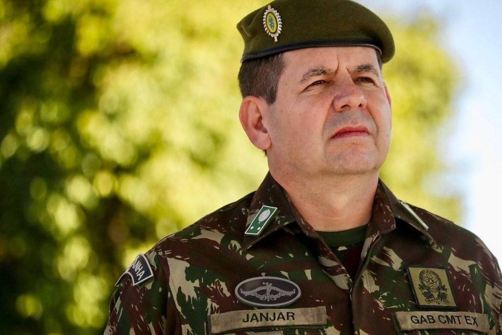 General Rovian Alexandre Janjar na cerimônia em que assumiu o comando da 2° Brigada de Cavalaria Mecanizada, em Brasília, em 6 de abril de 2023 (Foto: Divulgação/Comando Militar do Planalto)
