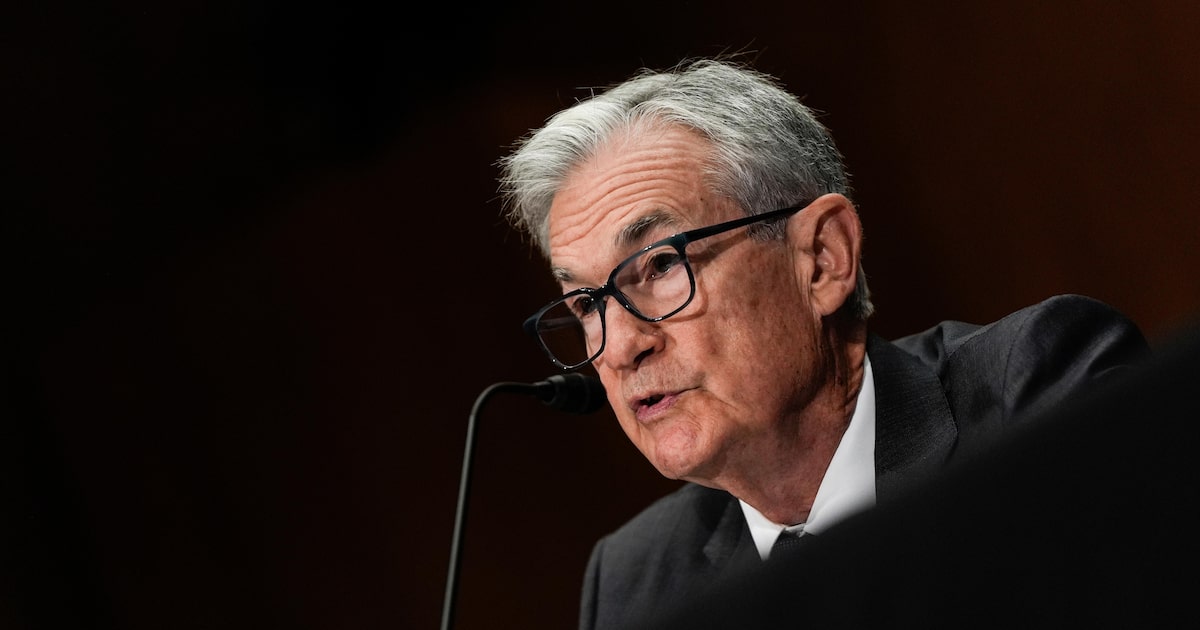Trump critica Powell e pressiona Fed por cortes nos juros em nova declaração Trump critica Powell e pressiona Fed por cortes nos juros em nova declaração