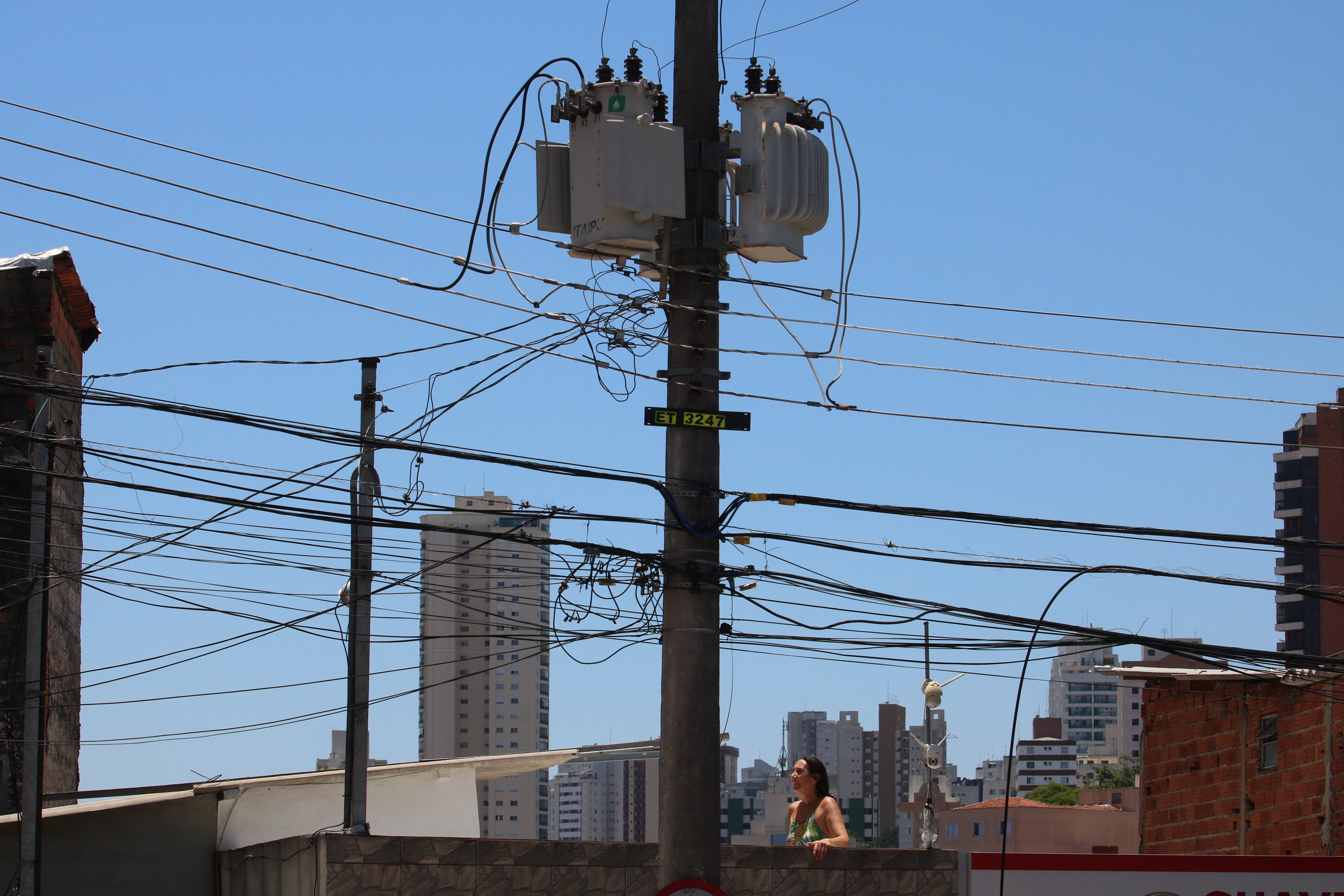 Brasil deve investir em infraestrutura para maximizar a energia limpa produzida O desperdício de energia renovável atingiu o nível assustador de 28% em junho (Foto: Rovena Rosa/Agência Brasil)