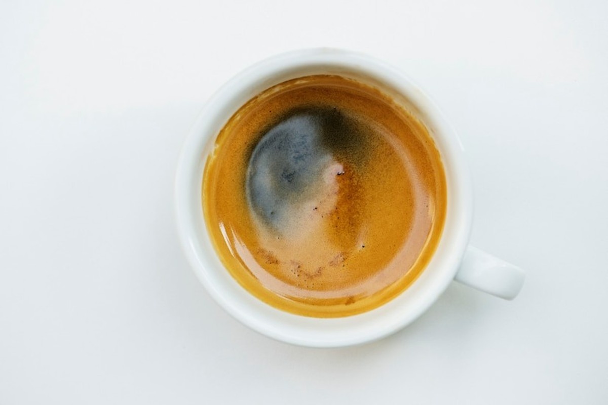 Café pode ajudar a retardar o envelhecimento celular, revela nova pesquisa Xícara de café (Foto: Freepik)