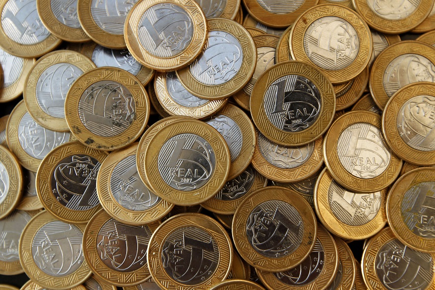 Taxas de DIs curtas caem enquanto longas sobem com novas ameaças de Trump Foto: Reprodução