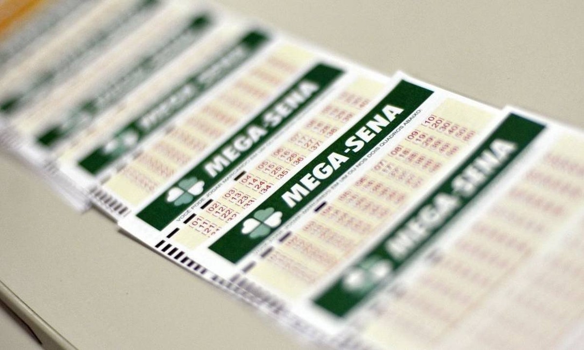 Mega-Sena oferece prêmio de R$ 38 milhões em sorteio deste sábado Mega-Sena oferece prêmio de R$ 38 milhões em sorteio deste sábado