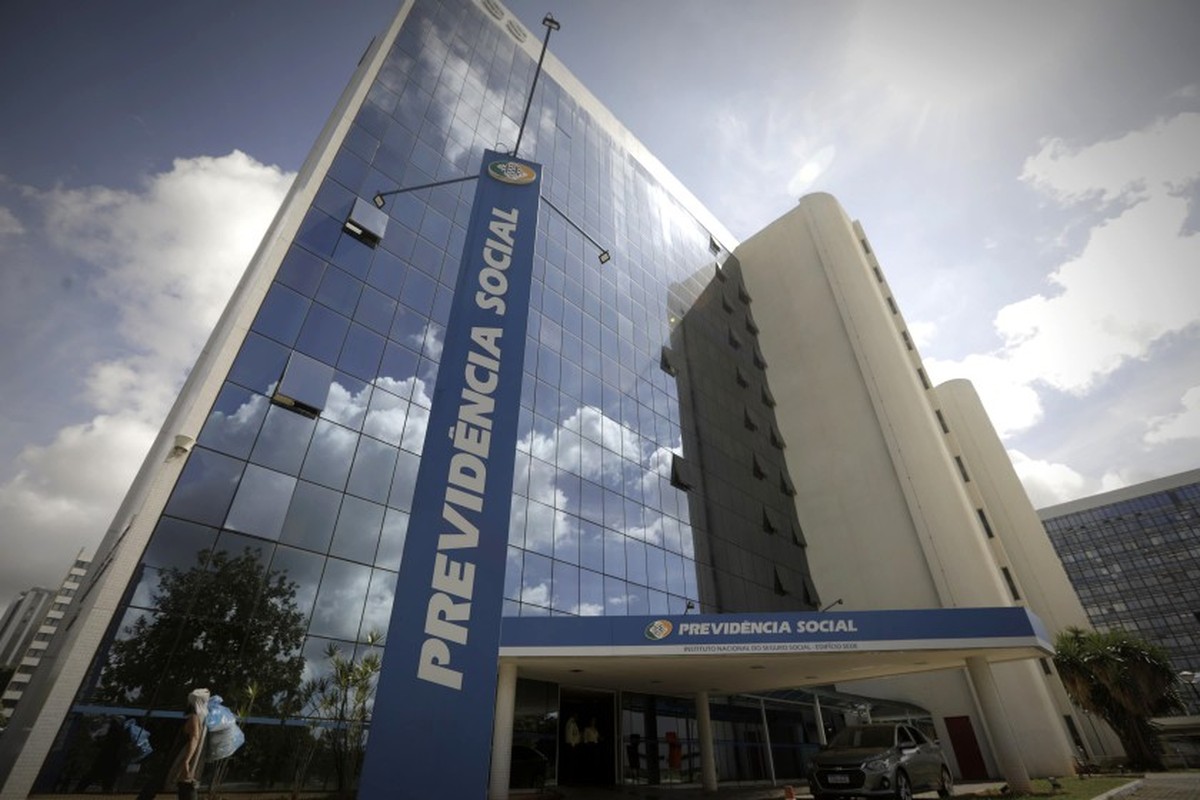INSS altera salário-maternidade e prevê impacto de R$ 12 bi nas contas da Previdência Sede do INSS em Brasília (Foto: Cristiano Mariz/Agência O Globo)
