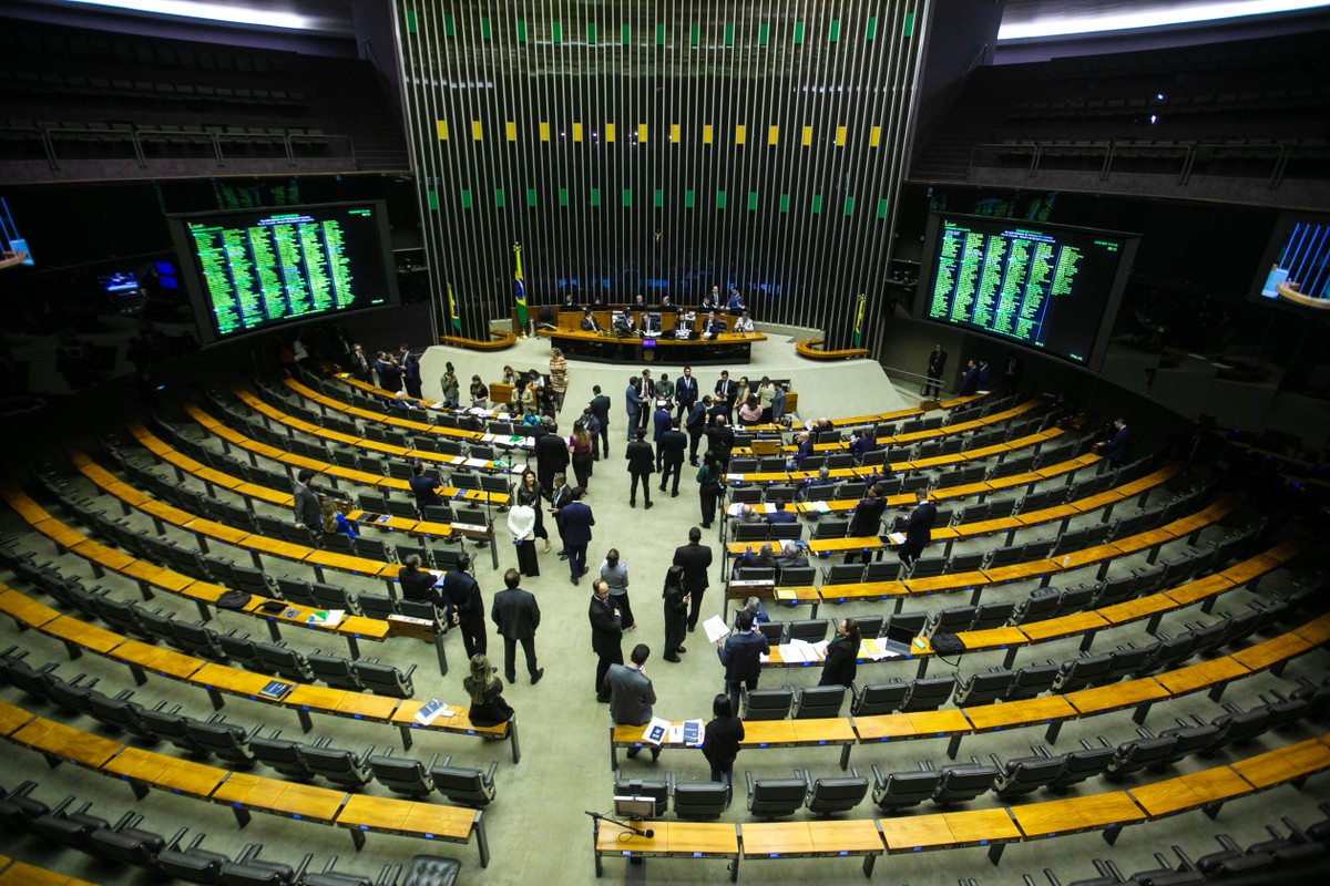 Sessão da Câmara vota projeto que cancela decreto do governo que elevou o IOF (Foto: Brenno Carvalho / Agência O Globo)
