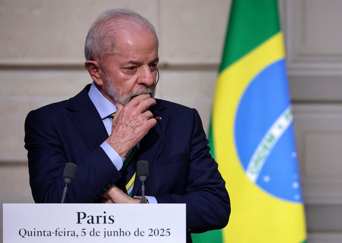 Presidente Luiz Inácio Lula da Silva durante visita a Paris (Foto: PETIT TESSON/POOL/AFP)