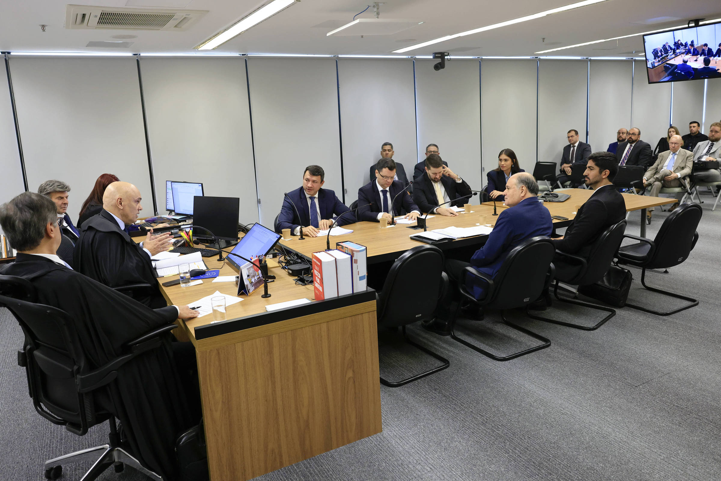 Moraes veta gravação de acareação por risco de vazamento de audiência Ministro Alexandre de Moraes conduziu as audiências entre réus da trama golpista (Foto: Rosinei Coutinho/STF)