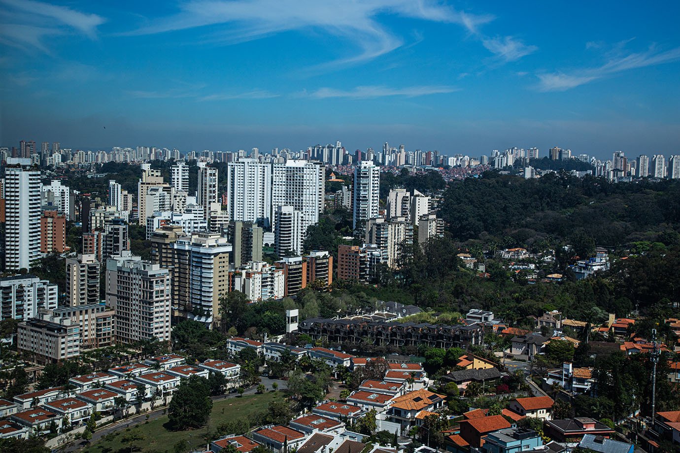 Aluguel cresce quase o dobro da inflação no primeiro semestre nas capitais brasileiras Aluguel residencial registra aumento de 0,51% em junho, mas acumula alta de 5,66% no semestre (Foto: Leandro Fonseca/Exame)