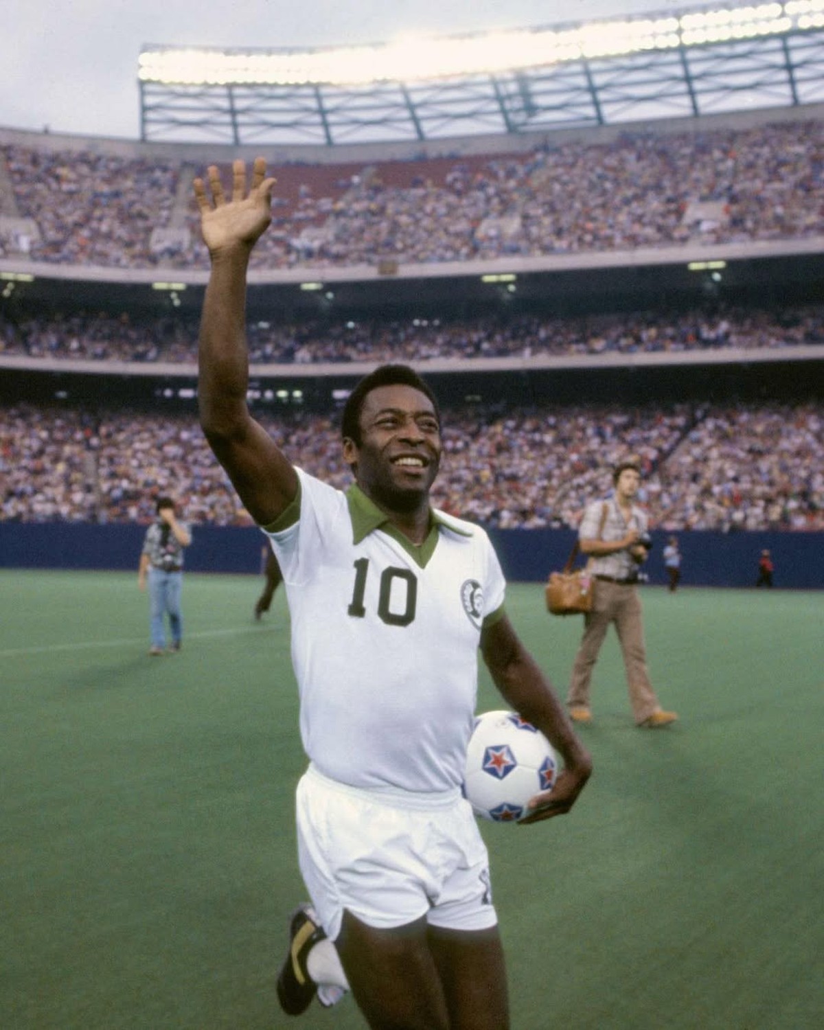 New York Cosmos retorna ao futebol e revive a história do 'time de Pelé' Time de Pelé, New York Cosmos está de volta ao futebol (Foto: Reprodução)
