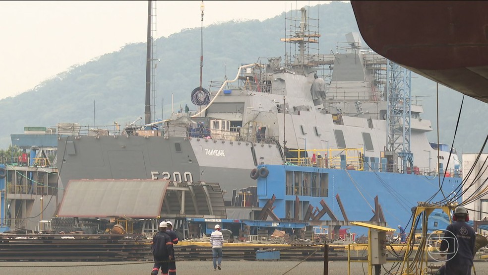 Brasil apresenta seu navio de defesa mais avançado já construído até hoje Conheça o navio de defesa mais moderno já produzido no Brasil (Foto: Reprodução/TV Globo)