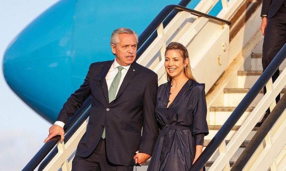 O ex-presidente Alberto Fernández e a ex-primeira-dama Fabiola Yáñez, em visita à República Dominicana - 24/03/2023 (Foto: Reprodução do Instagram/@fabiolaoficialok)