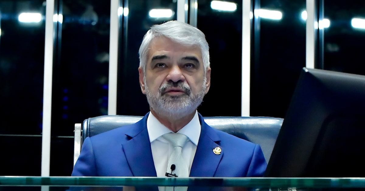 PT considera inaceitável judicialização das eleições e reafirma postura firme Senador Humberto Costa ocupa temporariamente a presidência do PT (Foto: Waldemir Barreto/Agência Senado)