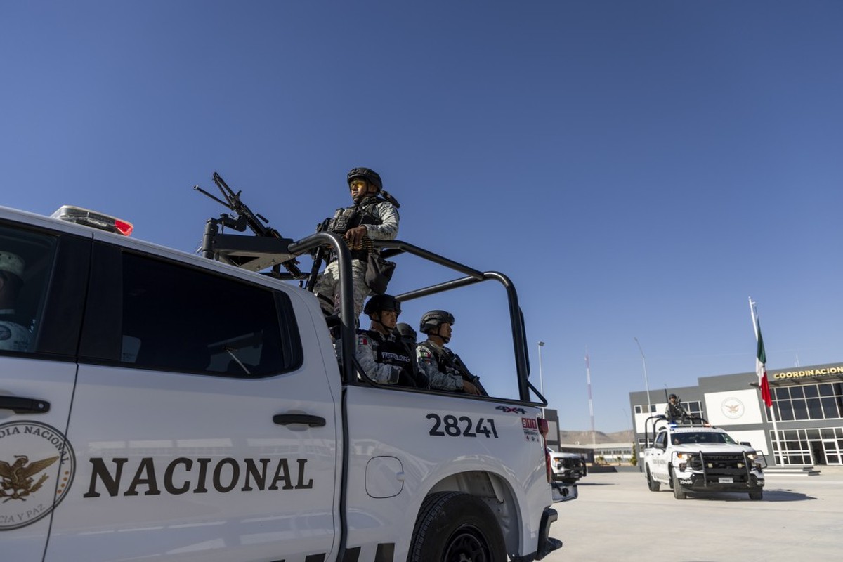Guarda Nacional Mexicana em Ciudad Juarez, no México. Polícia encontrou 381 cadáveres amontoados em um crematório particular na cidade (Foto: Bloomberg)
