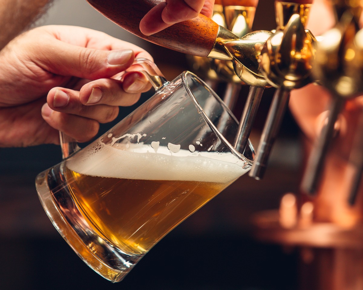 Brasil registra 1.949 cervejarias, segundo estudo inédito sobre o setor Cerveja. (Foto: Freepik)