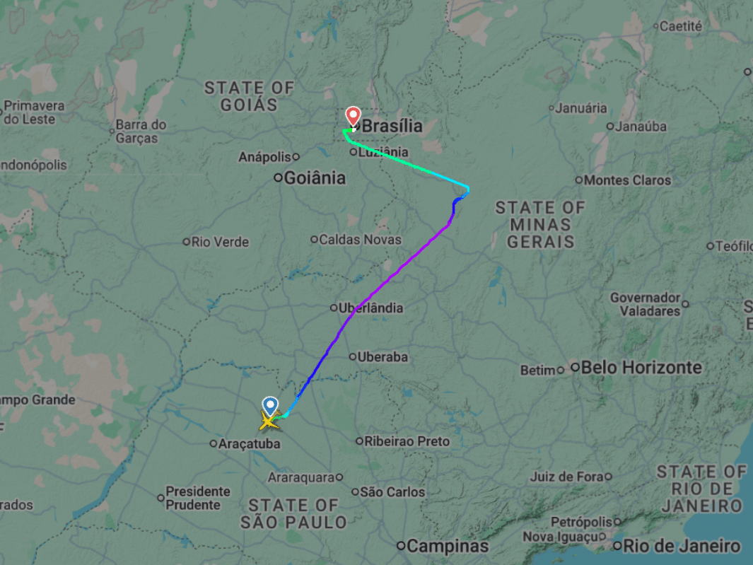 Azul registra segundo voo com emergência em uma semana rumo a Maceió Mapa mostra trajeto feito pelo voo AD2256, de São José do Rio Preto (SP) a Brasília (Foto: Reprodução/FlightRadar)