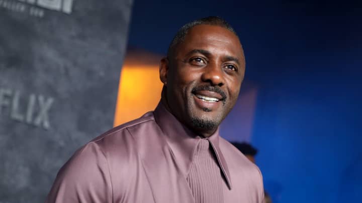 Idris Elba revela experiência difícil em fábrica antes da fama em Hollywood Lia Toby | Getty Images
