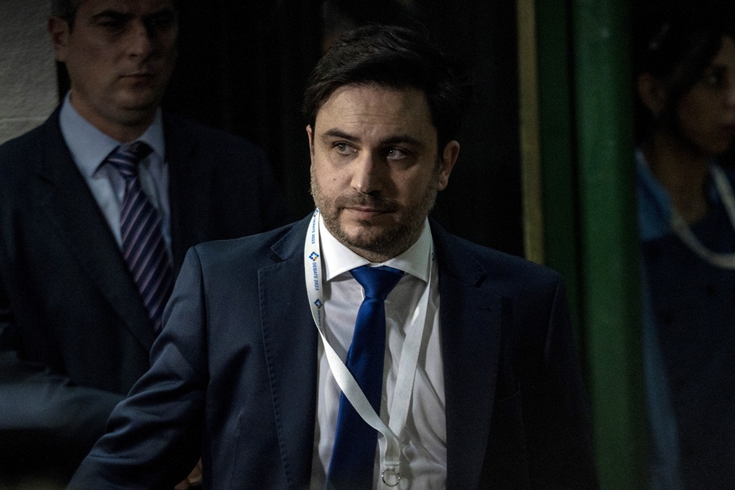 Milei conta com Santiago Caputo como estrategista eleitoral na Argentina Caputo conheceu Milei por meio de seu amigo e colega de escola, Ramiro Marra. (Foto: Anita Pouchard Serra/Bloomberg)