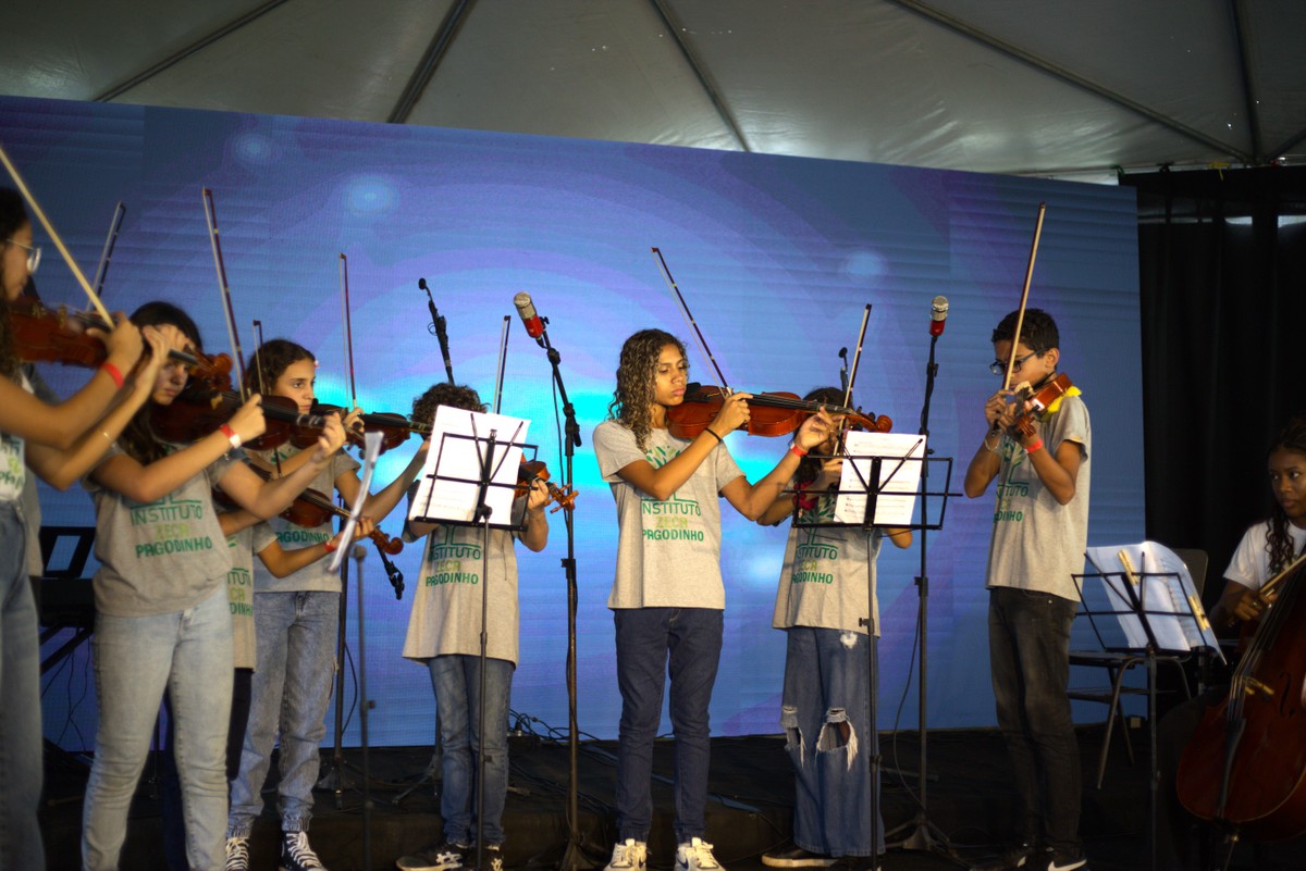 Festival 'Viva Xerém' homenageia 25 anos do Instituto Zeca Pagodinho com eventos gratuitos Alunos do Instituto Zeca Pagodinho que vão se apresentar no festival (Foto: Divulgação)