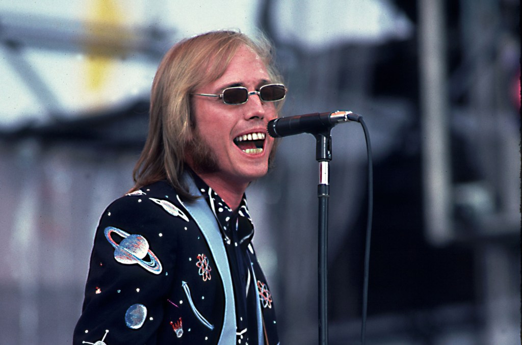 As 12 apresentações mais subestimadas do Live Aid que você precisa conhecer Aqui estão as 12 performances mais subestimadas do Live Aid revisitadas, 40 anos após o icônico concerto beneficente. (Foto: Reprodução)