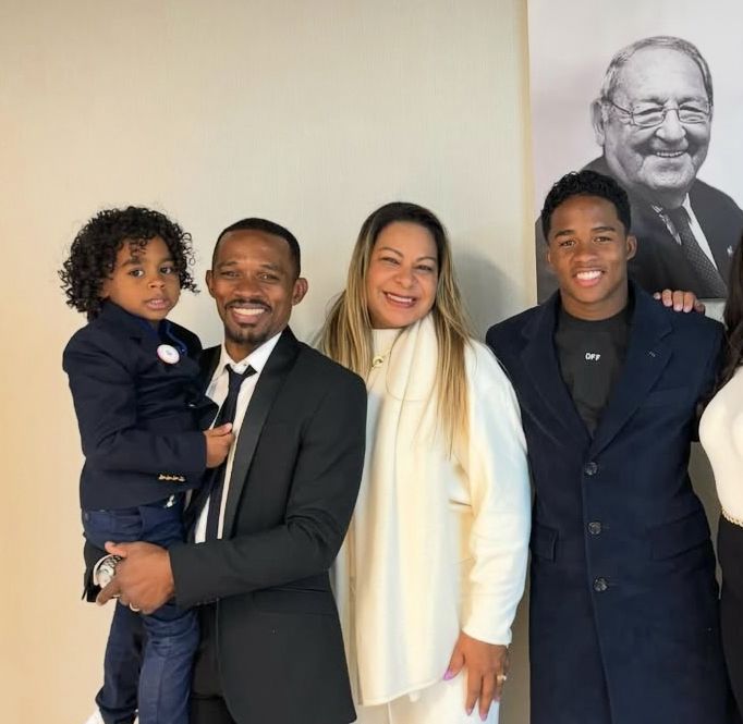 Endrick enfrenta separação dos pais e revela novos procedimentos estéticos Cintia Ramos e Douglas Sousa, pais do atacante Endrick (Foto: Reprodução)