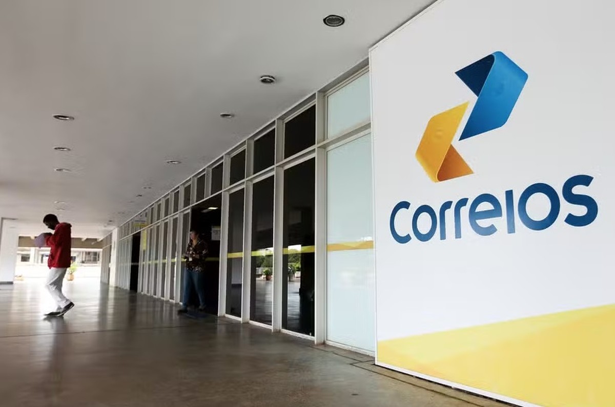 Clima tenso entre presidente dos Correios e Rui Costa gera preocupações políticas Agência dos Correios: demissionário, presidente não se dá bem com o Casa Civil de Lula (Foto: Marcelo Camargo/Agência Brasil)