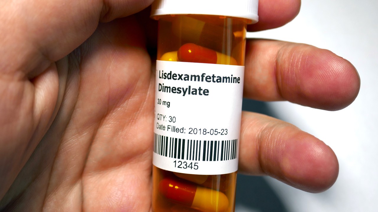 Jovens abusam de Venvanse e estimulantes em busca de produtividade extrema Medicamento pode até levar o cérebro a dar um salto de produtividade, mas corpo e mente entram em sobrecarga; uso de Venvanse só pode ser feito com prescrição médica (Foto: Hailshadow/Getty Images)