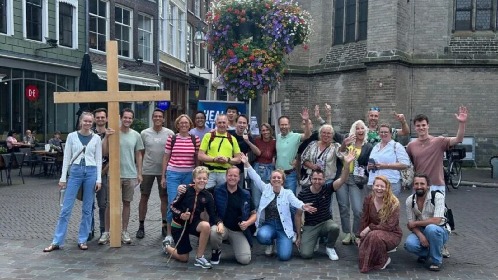 Evangelistas convertem 36 pessoas ao cristianismo na Holanda apesar de resistência Os cristãos em Zwolle. (Foto: Reprodução/Revive)